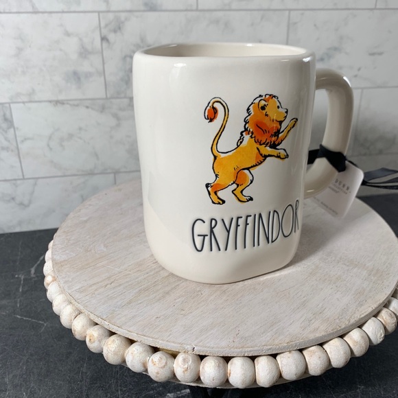 Sealed NWT - Rae Dunn Harry Potter Mug Gryffindor - Picture 4 of 5